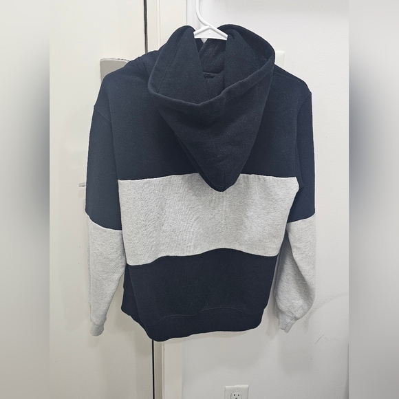 Aritzia TNA Hoodie size XS - Picture 2 of 3